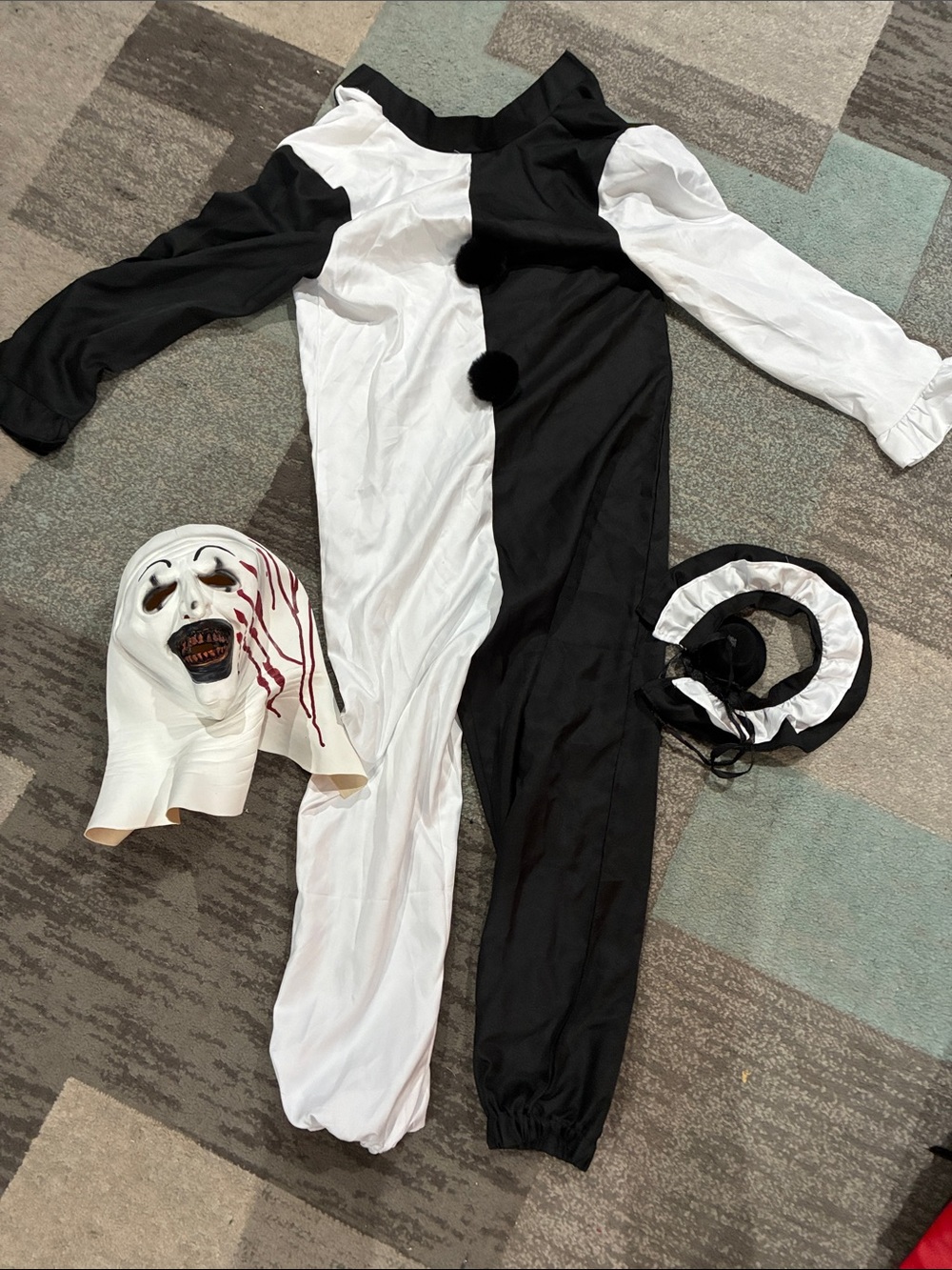 Black and White Clown Kids Costume with Mask Terrifier please read description